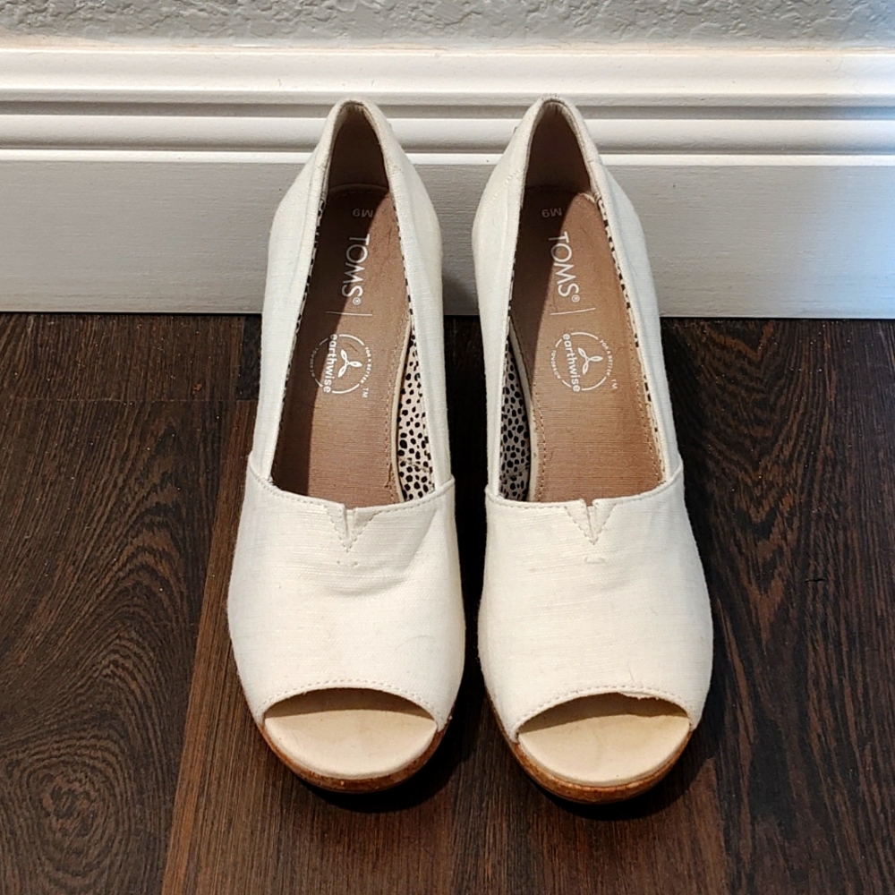 TOMS peep toe wedge Size 9